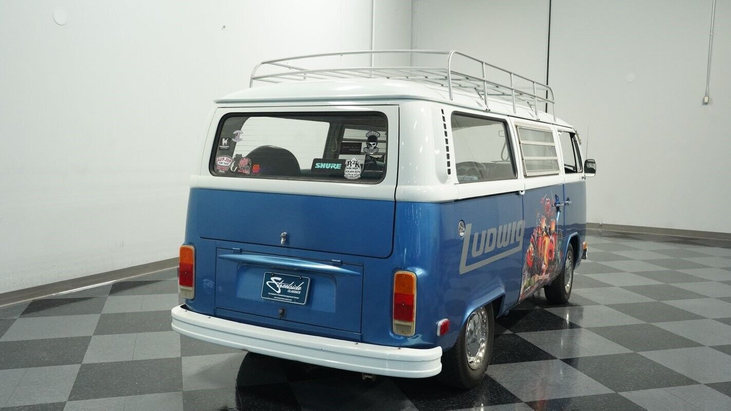 Volkswagen-BusVanagon-1974-10