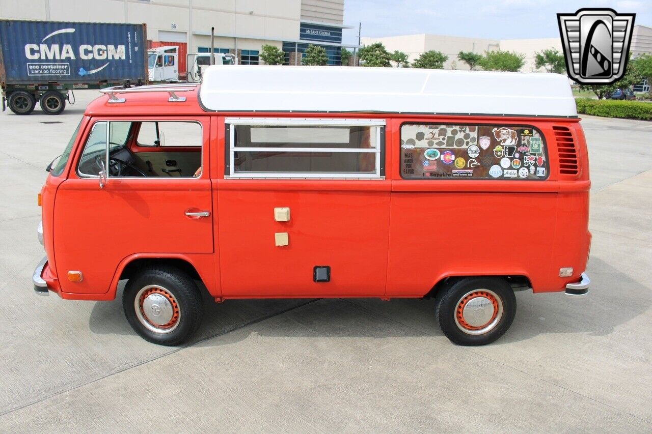 Volkswagen-BusVanagon-1974-3