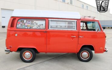 Volkswagen-BusVanagon-1974-39