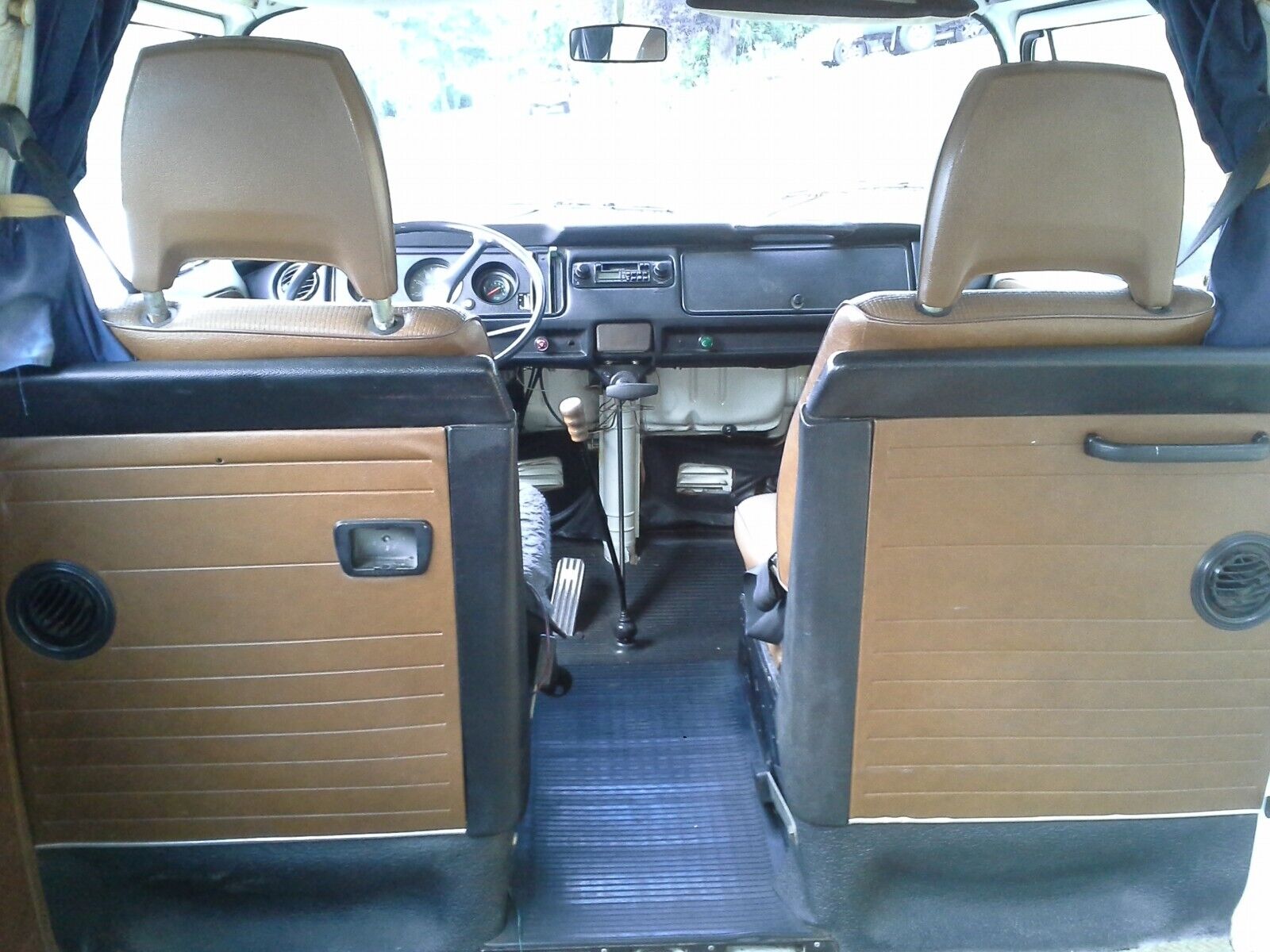 Volkswagen-BusVanagon-1976-8