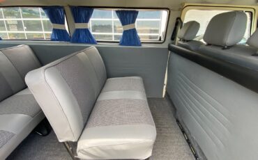 Volkswagen-BusVanagon-1977-15