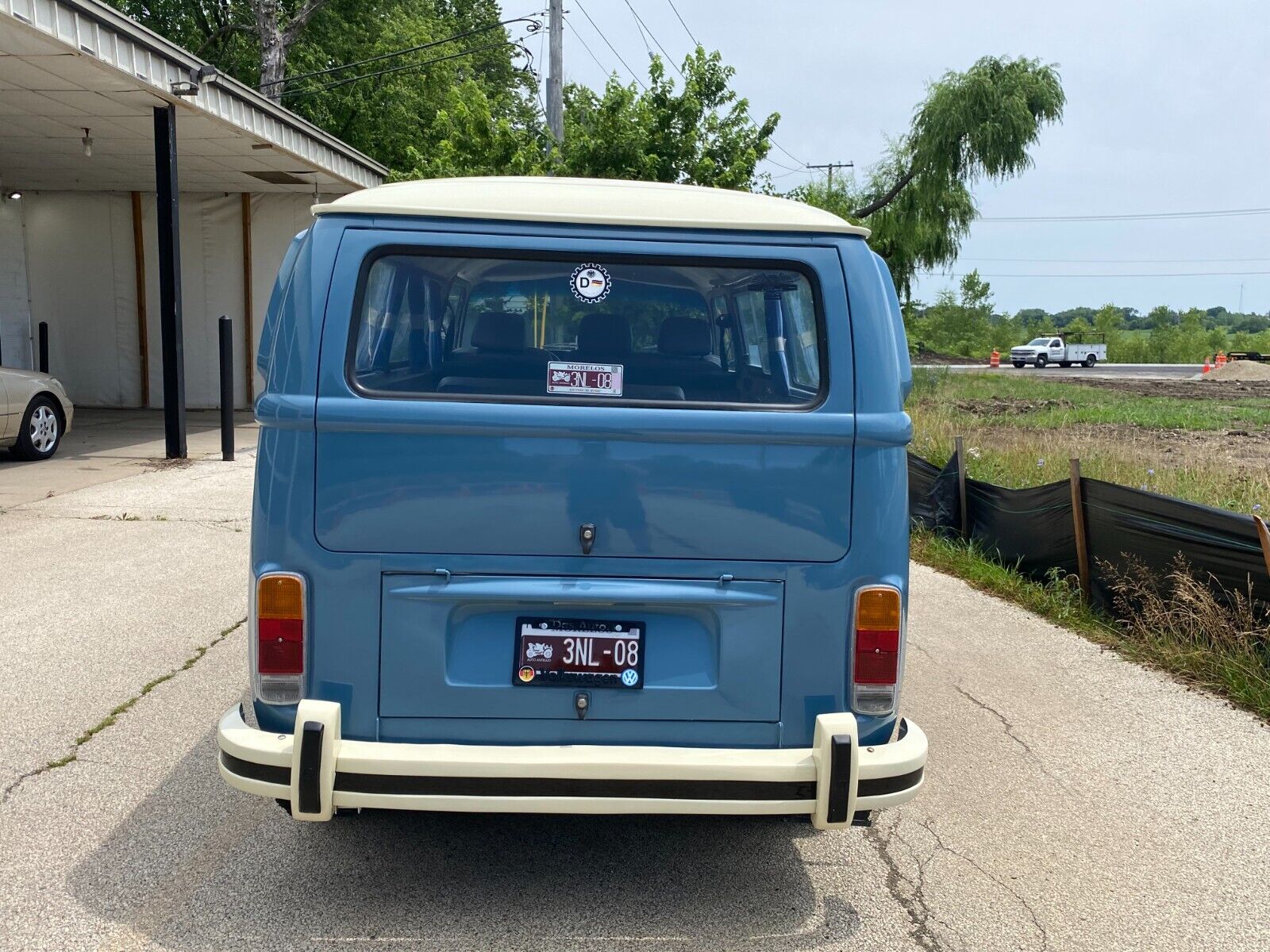 Volkswagen-BusVanagon-1977-3