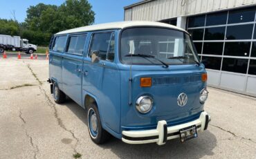 Volkswagen Bus/Vanagon  1977