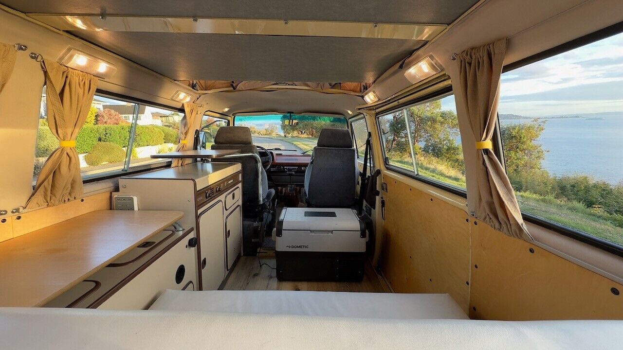 Volkswagen-BusVanagon-1981-8