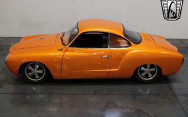 Volkswagen-Karmann-Ghia-1973-9