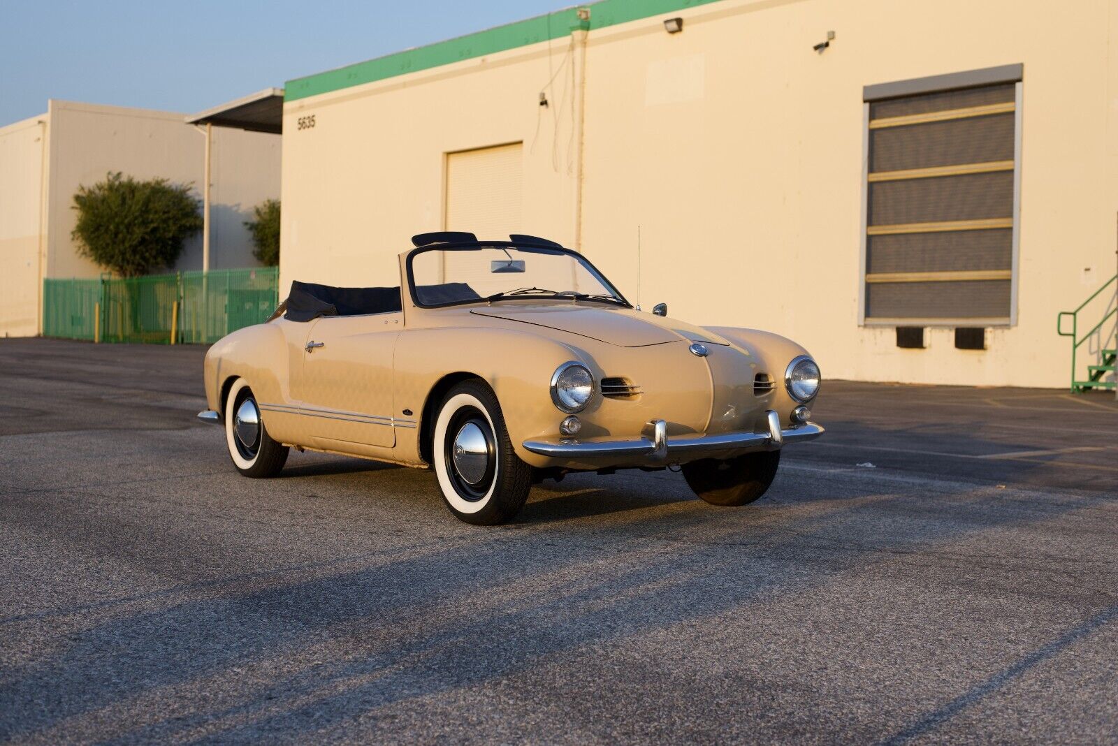 Volkswagen-Karmann-Ghia-Cabriolet-1959-15