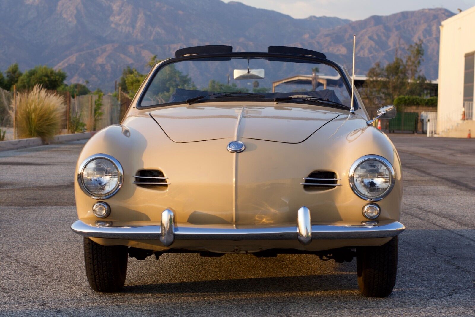 Volkswagen-Karmann-Ghia-Cabriolet-1959-2