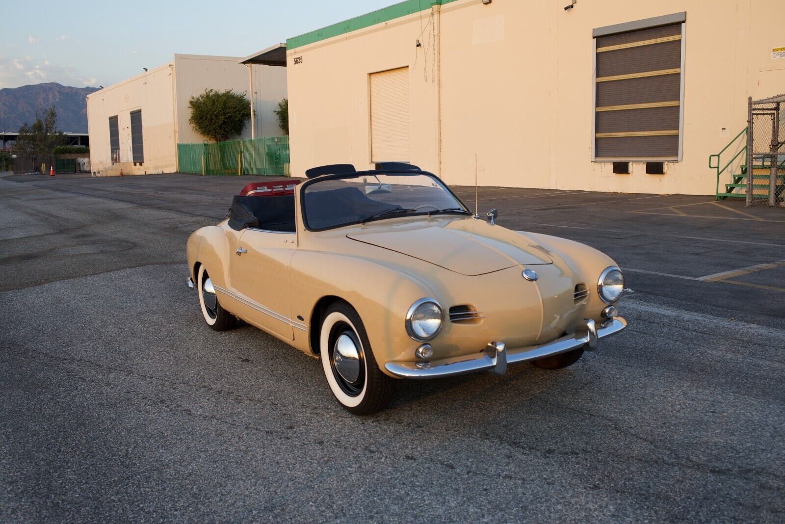 Volkswagen-Karmann-Ghia-Cabriolet-1959-20