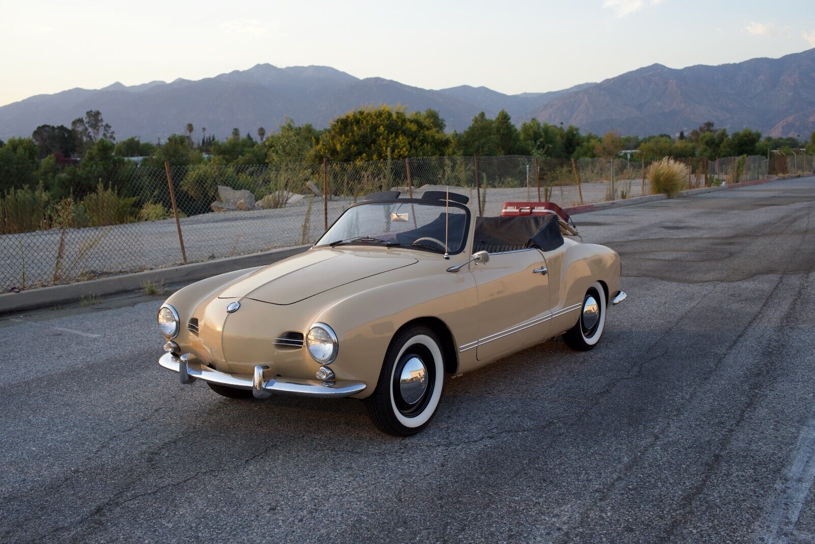 Volkswagen-Karmann-Ghia-Cabriolet-1959-9