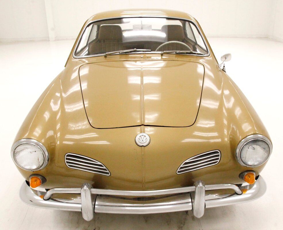 Volkswagen-Karmann-Ghia-Coupe-1964-7