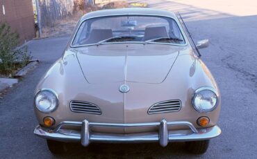 Volkswagen-Karmann-ghia-1968-2