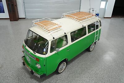 Volkswagen-Kombi-1979-4