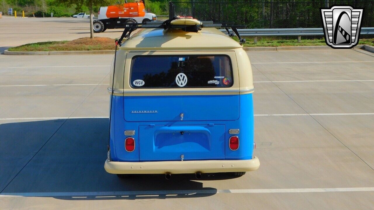 Volkswagen-Microbus-1971-6