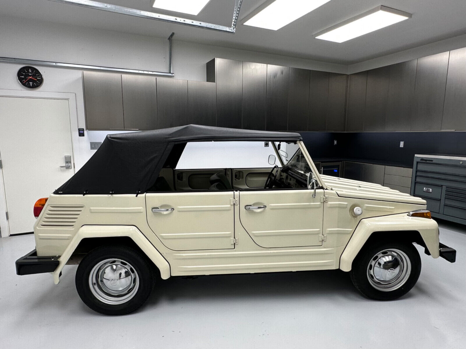 Volkswagen-Thing-1973-7