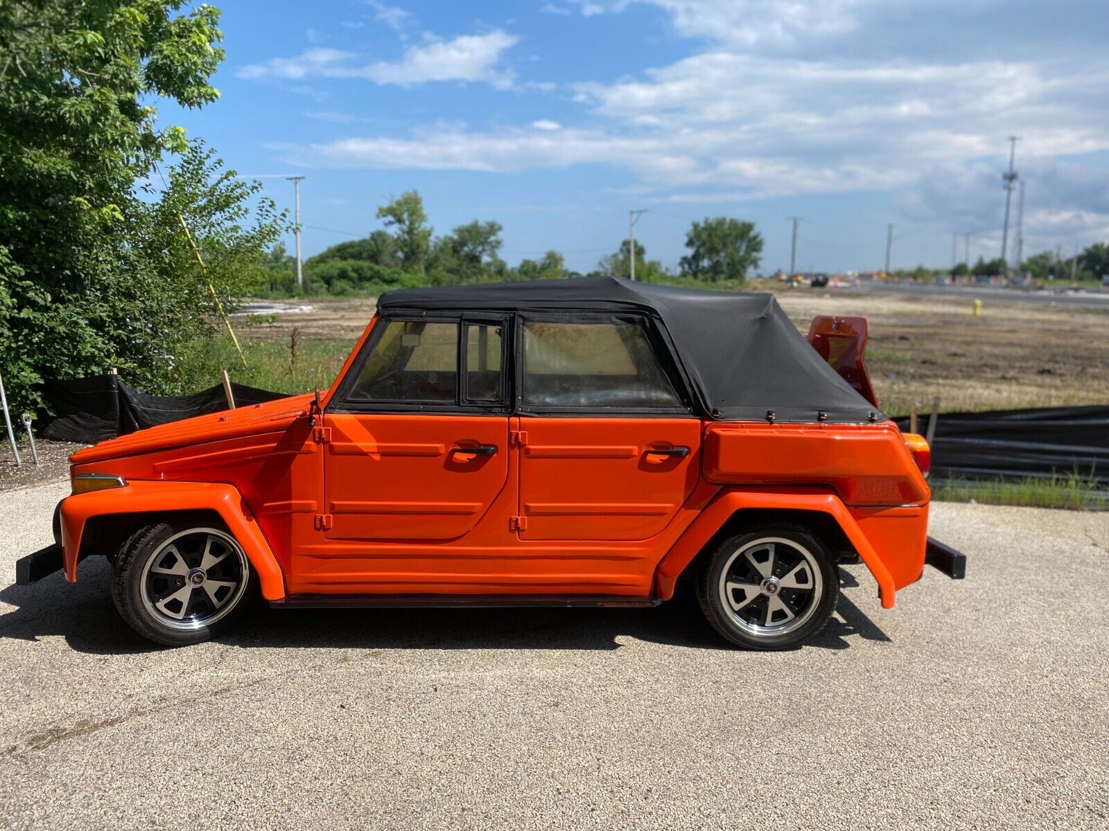 Volkswagen-Thing-1975-5