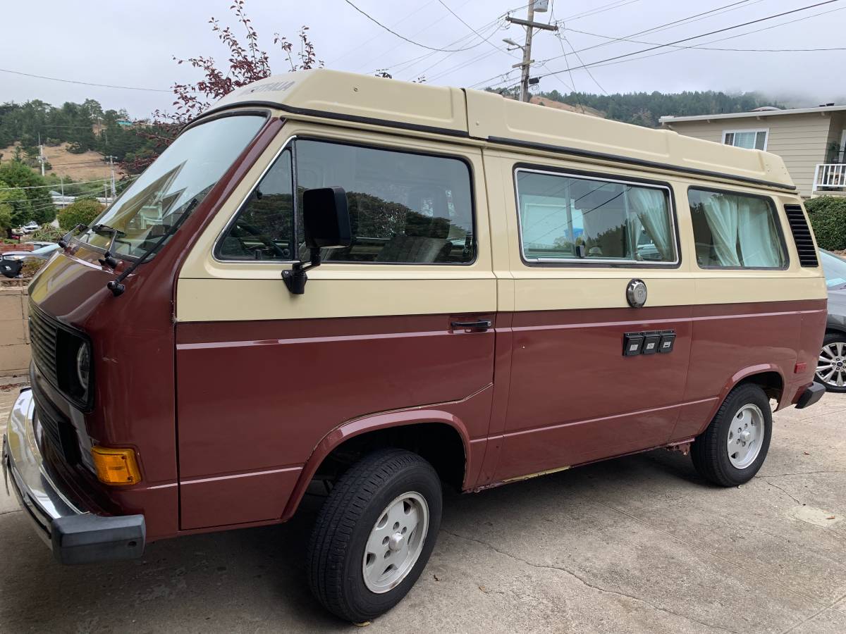 Volkswagen-Vanagon-1984-1