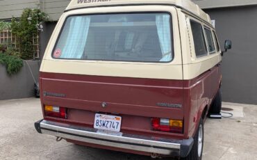 Volkswagen-Vanagon-1984-2