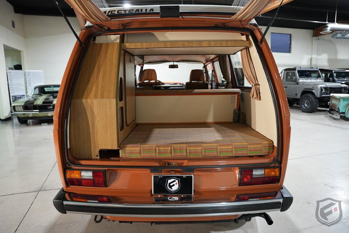 Volkswagen-Westfalia-Camper-1980-11