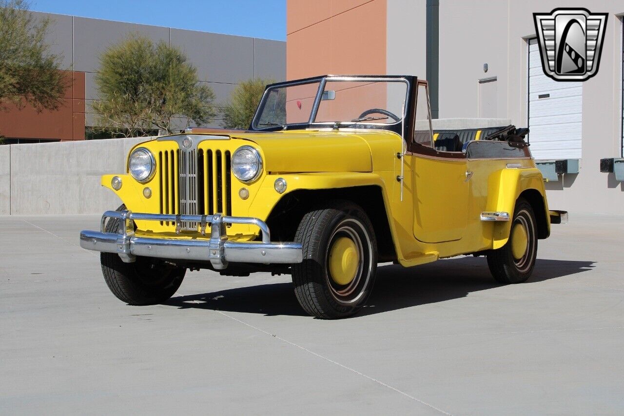 Willys-Jeepster-1948-2