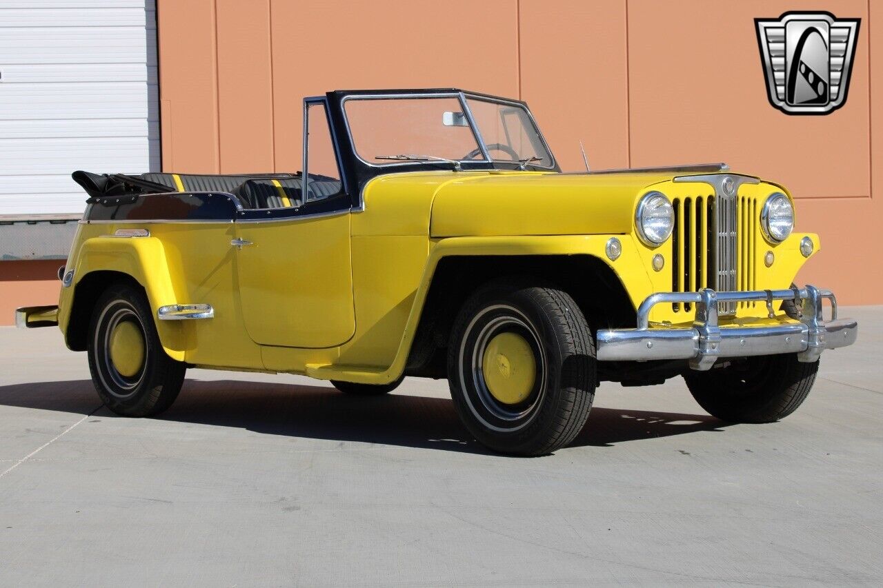 Willys-Jeepster-1948-6