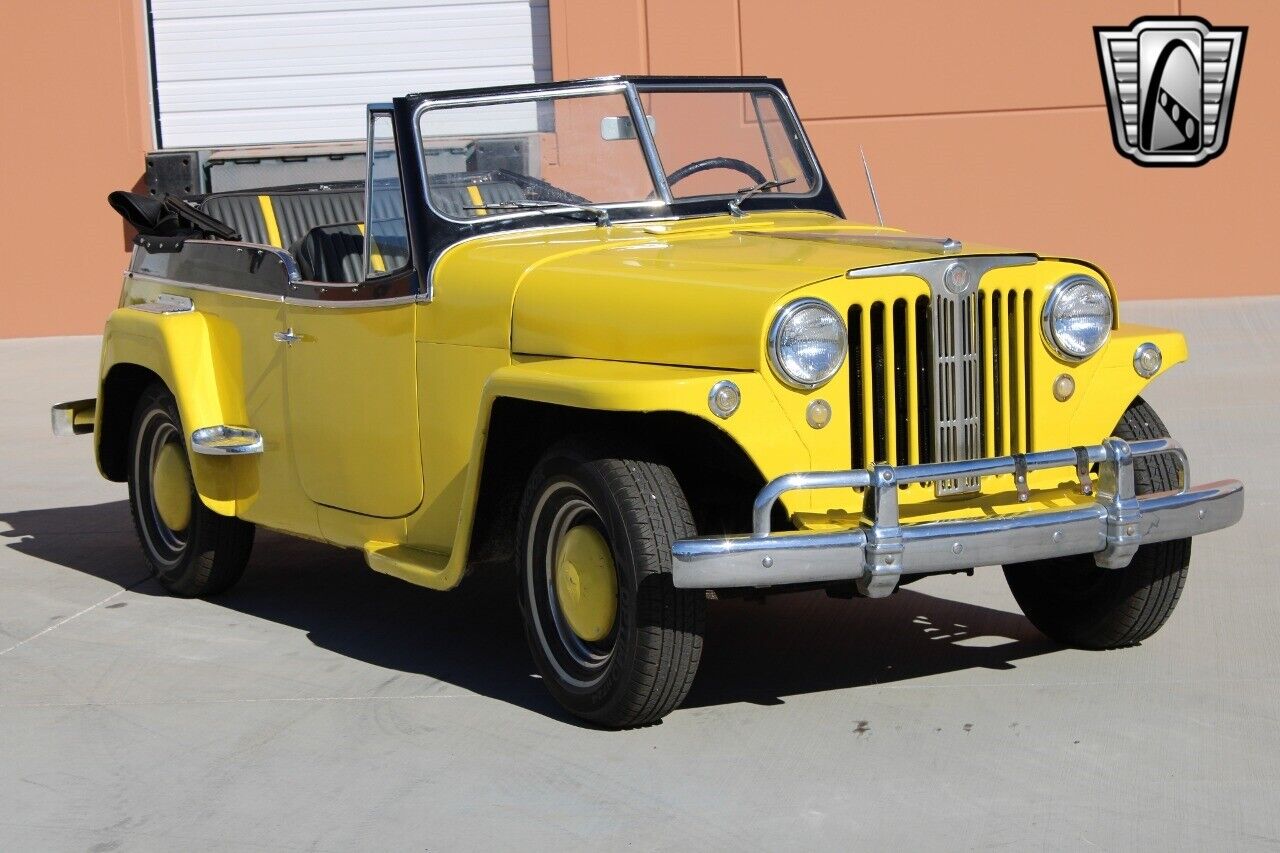 Willys-Jeepster-1948-8