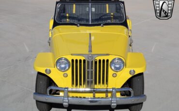 Willys-Jeepster-1948-9