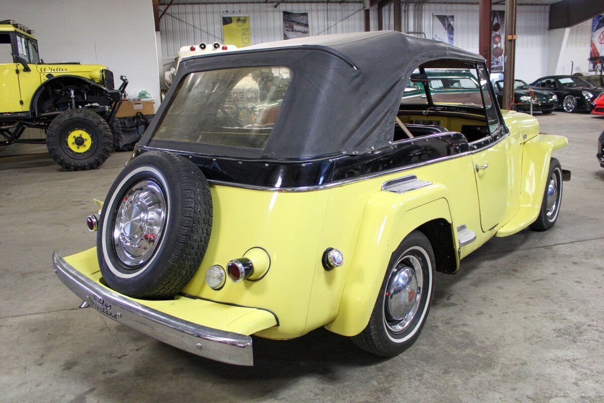 Willys-Jeepster-Coupe-1948-5