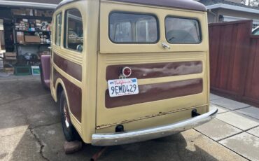 Willys-Wagon-1948-2