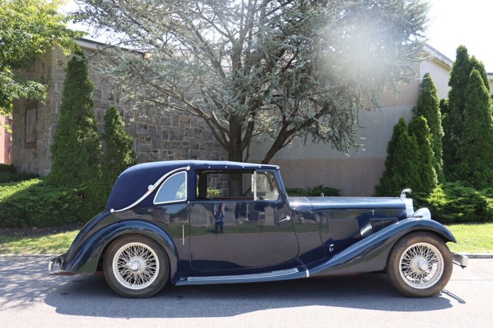 AC-1680-Special-Coupe-Deville-1937-2