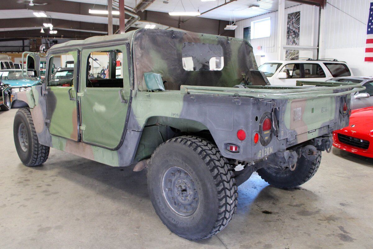 AM-General-Humvee-SUV-1993-3