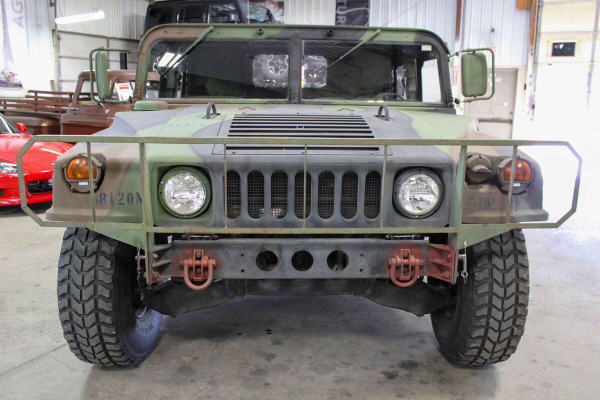 AM-General-Humvee-SUV-1993-8