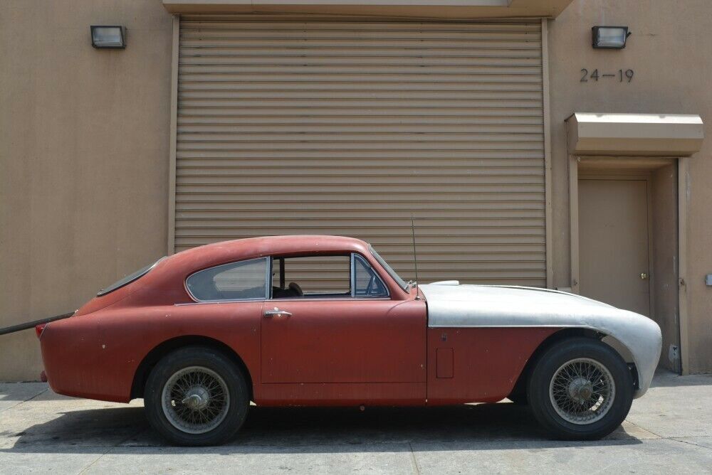 Aston-Martin-DB24-1957-8