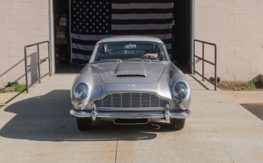 Aston-Martin-DB5-1965-1