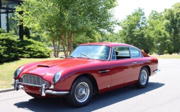 Aston-Martin-DB6-1967-1