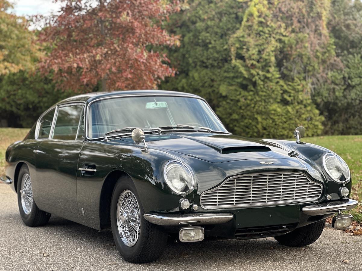 Aston-Martin-DB6-Coupe-1966-13