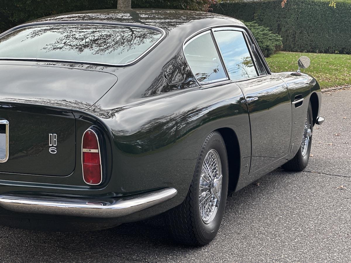 Aston-Martin-DB6-Coupe-1966-23