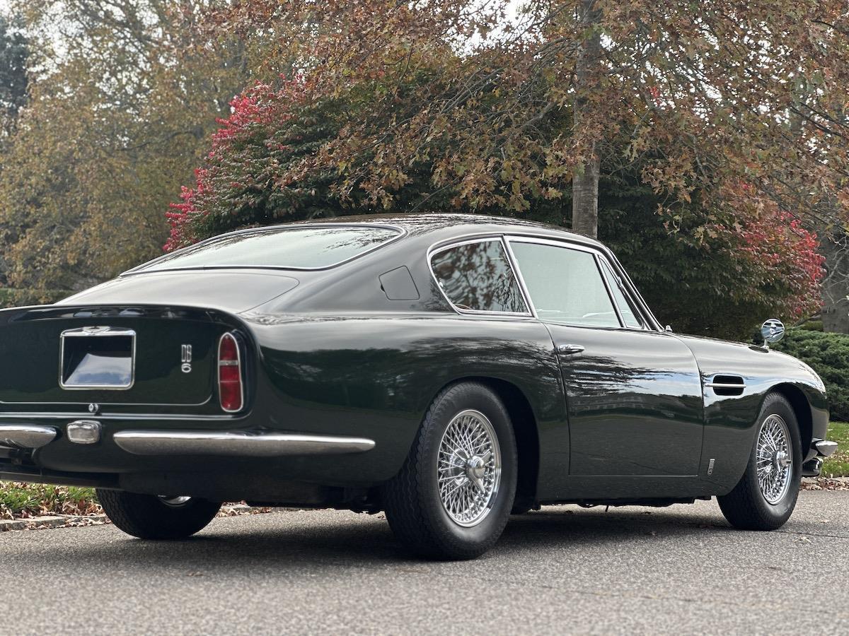 Aston-Martin-DB6-Coupe-1966-24