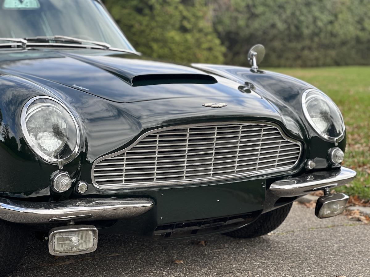 Aston-Martin-DB6-Coupe-1966-28