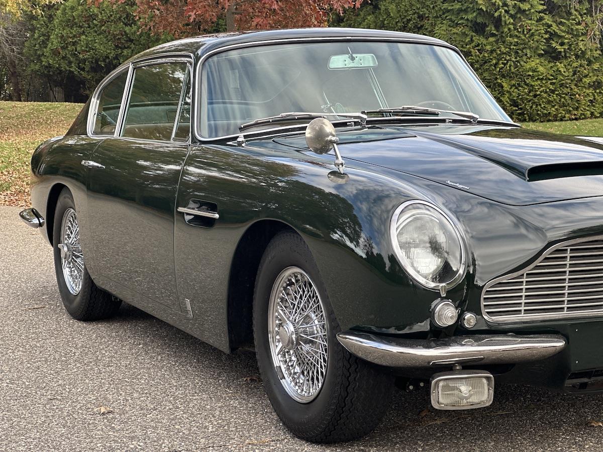 Aston-Martin-DB6-Coupe-1966-36