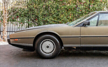 Aston-Martin-Lagonda-1985-11