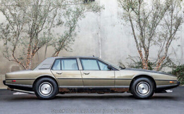 Aston-Martin-Lagonda-1985-3