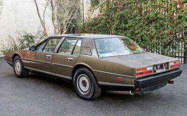 Aston-Martin-Lagonda-1985-6