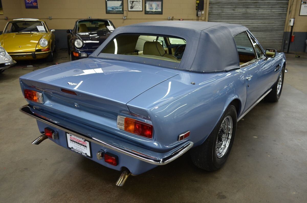 Aston-Martin-V8-Volante-Cabriolet-1989-11