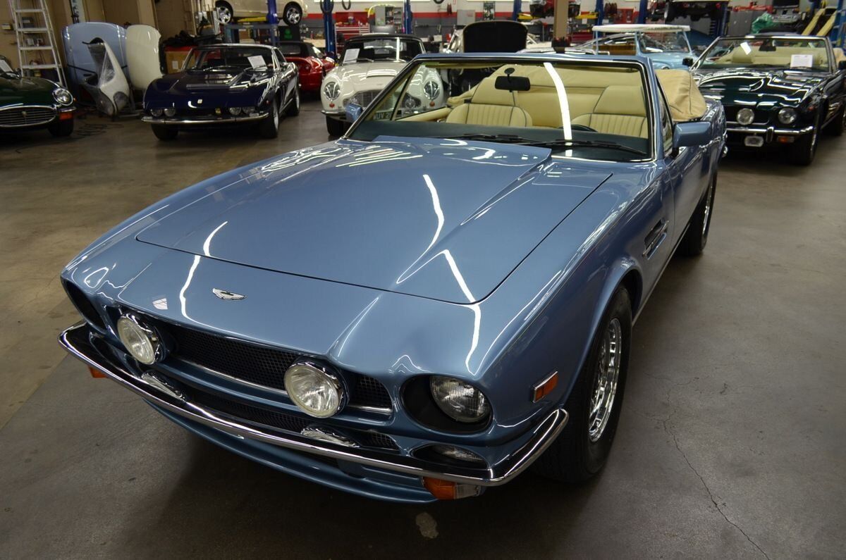 Aston-Martin-V8-Volante-Cabriolet-1989-3