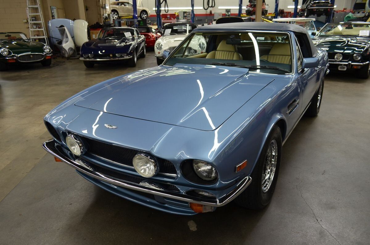 Aston-Martin-V8-Volante-Cabriolet-1989-4