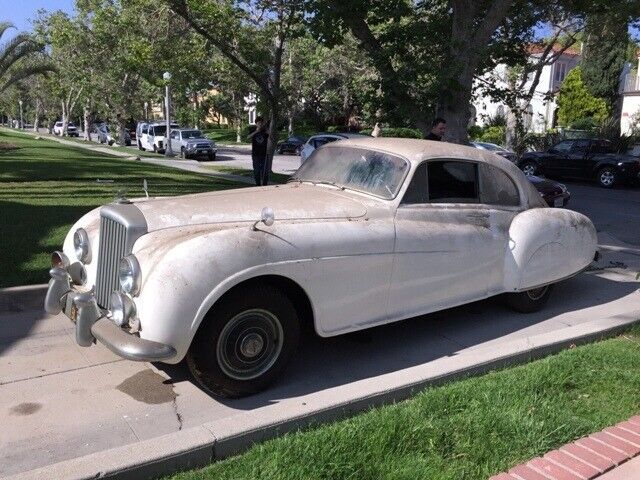 Bentley-R-Type-1953-2