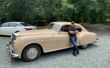 Bentley-R-Type-Continental-1952-1