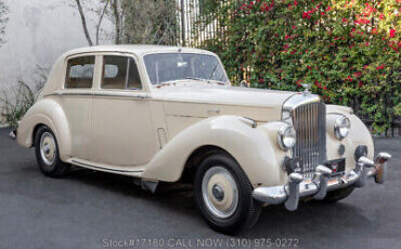 Bentley-R-Type-Saloon-1953-2