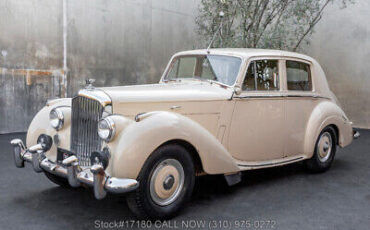 Bentley-R-Type-Saloon-1953-7