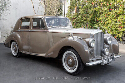 Bentley-R-Type-Saloon-1954-2